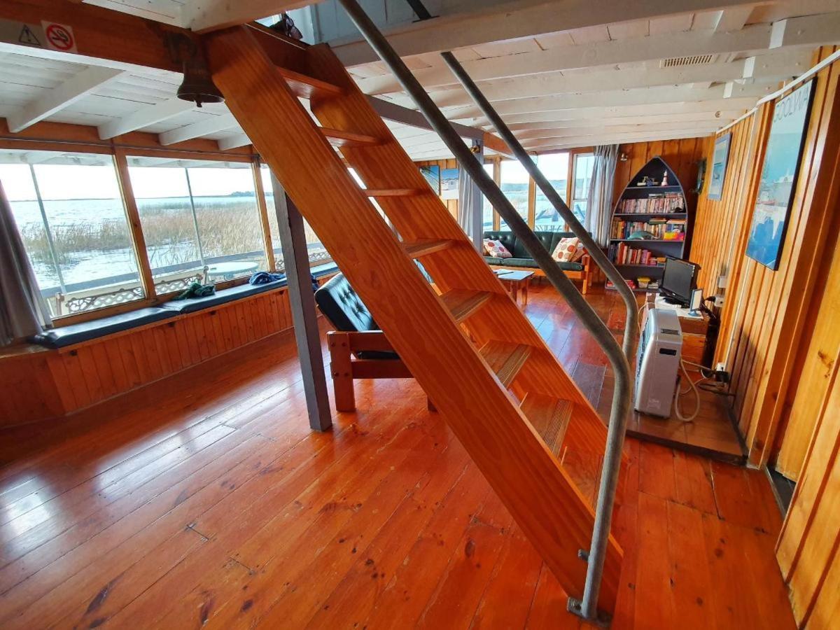 Ps Federal Retreat Paddle Steamer 굴와 외부 사진