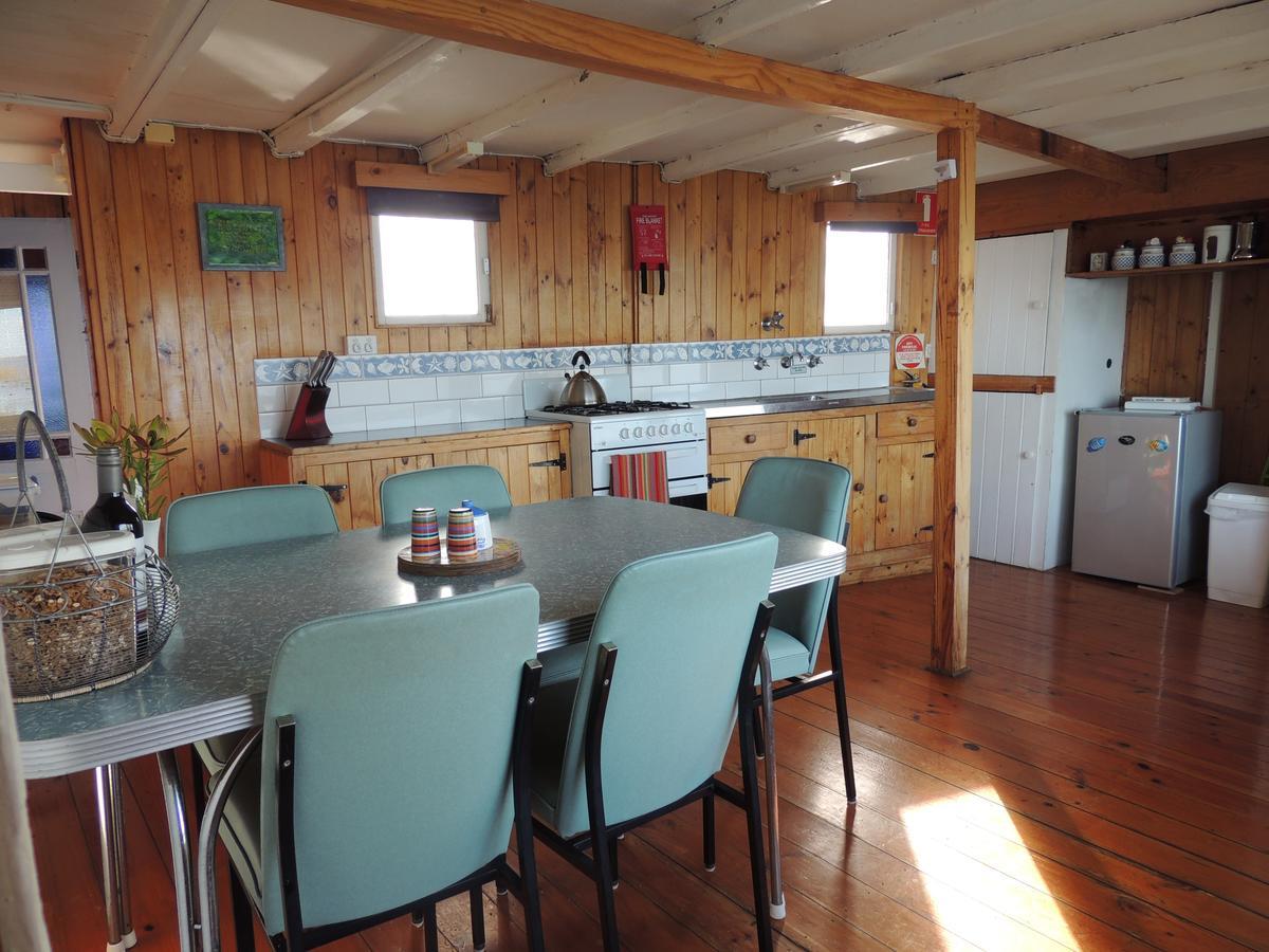 Ps Federal Retreat Paddle Steamer 굴와 외부 사진