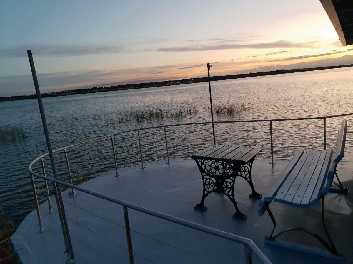Ps Federal Retreat Paddle Steamer 굴와 외부 사진